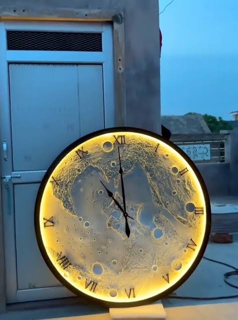 🌙 Moon Clock – Unique Glow Wall Clock | Modern Home Decor